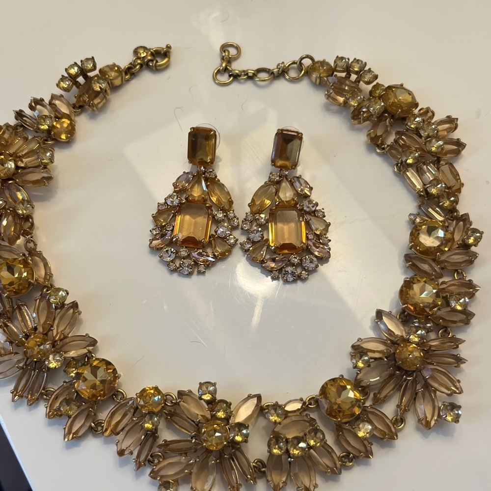 J. Crew Amber and Gold Drop Earrings & necklace set❤️beautiful